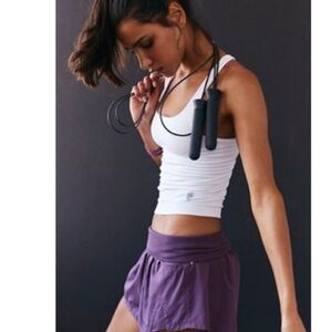 Free People More Go To Smooth Square Neck Cami
Color: White
Size: XL